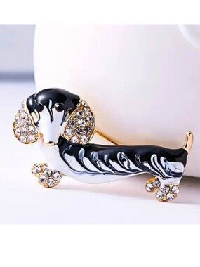 Dog Brooch Dachshund Weiner Enamel Rhinestone Pin Stylish Sparkle Hot Dog Doxie